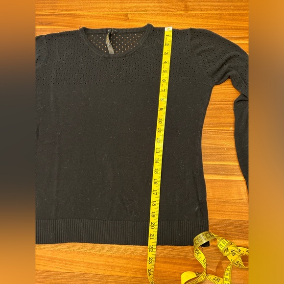 Renee C Black Sweater - Sz L - Picture 4 of 12